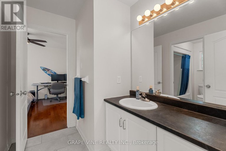28434299/421-keith-crescent/mer-bleuebradley-estatesanderson-park/ottawa/ontario/K1W0A2_31