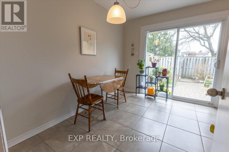 28487090/422-kintyre-private/carleton-square/ottawa/ontario/K2C3M7_11