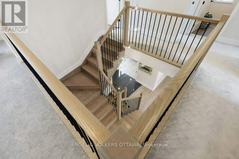 28933678/1010-carden-lane/orleans-village/ottawa/ontario/K1W0N3_31