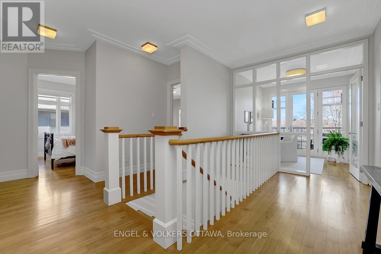 29673243/592-brierwood-avenue/mckellarhighland/ottawa/ontario/K2A2H8_26