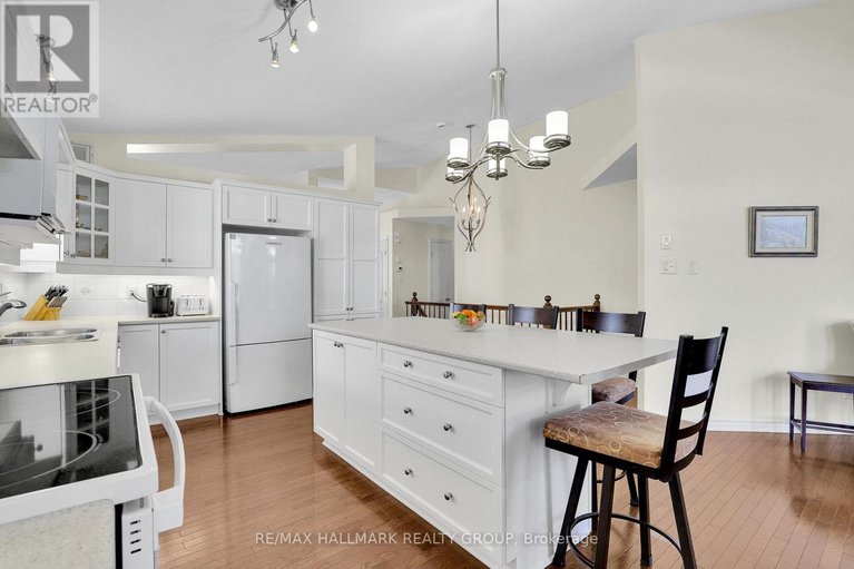 29466996/165-granite-court/emerald-meadowstrailwest/ottawa/ontario/K2M0A3_7