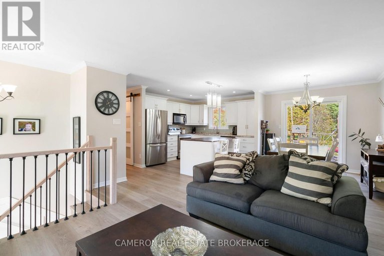 28963342/5389-nine-mile-road/south-glengarry-charlottenburgh-twp/south-glengarry/ontario/K0C1S0_15