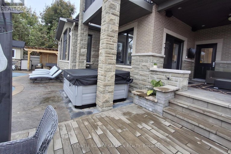 29250124/1722-athans-avenue/blossom-parkleitrim/ottawa/ontario/K1T1L1_4