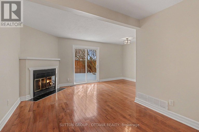 29391910/1634-cheevers-crescent/fallingbrookpineridge/ottawa/ontario/K4A2J5_8