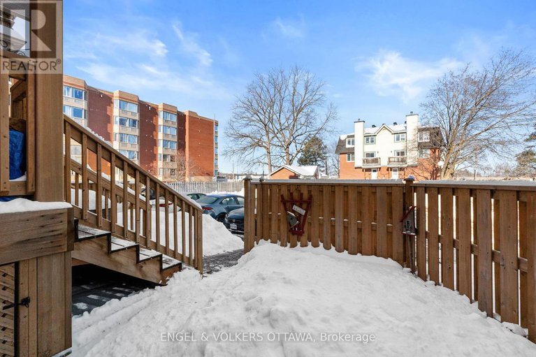29320803/212-12-terrace-drive/westcliffe-estates/ottawa/ontario/K2H9J3_36