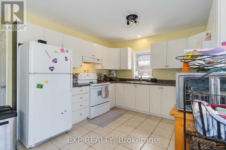 28789628/105-division-street-n/mcnabbraeside-twps/mcnabbraeside/ontario/K7S3B9_6
