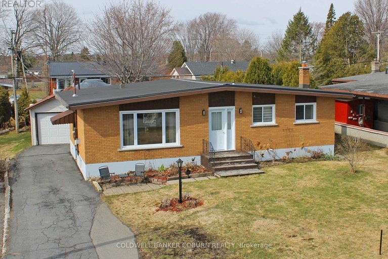 29564616/56-meikle-street/morrisburg/south-dundas/ontario/K0C1X0_1