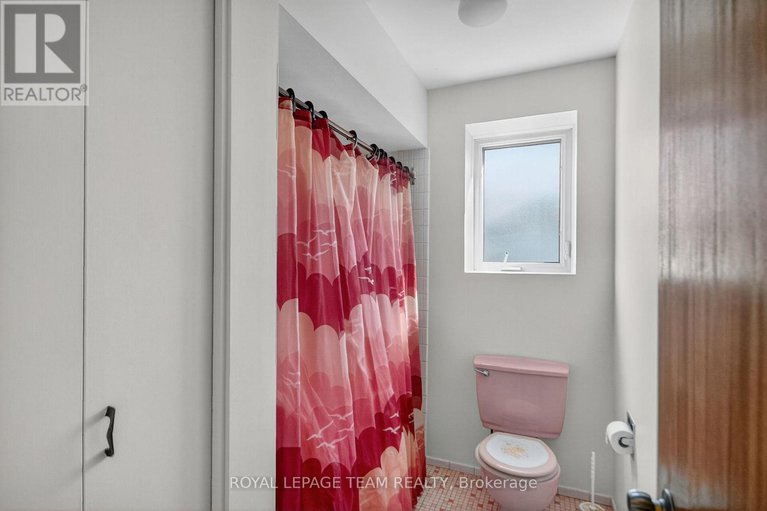 28961785/1900-southampton-court/braemar-park/ottawa/ontario/K2C0W3_26