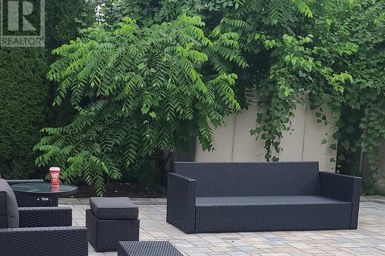 29096710/64-stedman-street/blossom-parkkemp-parkfindlay-creek/ottawa/ontario/K1T4G7_31