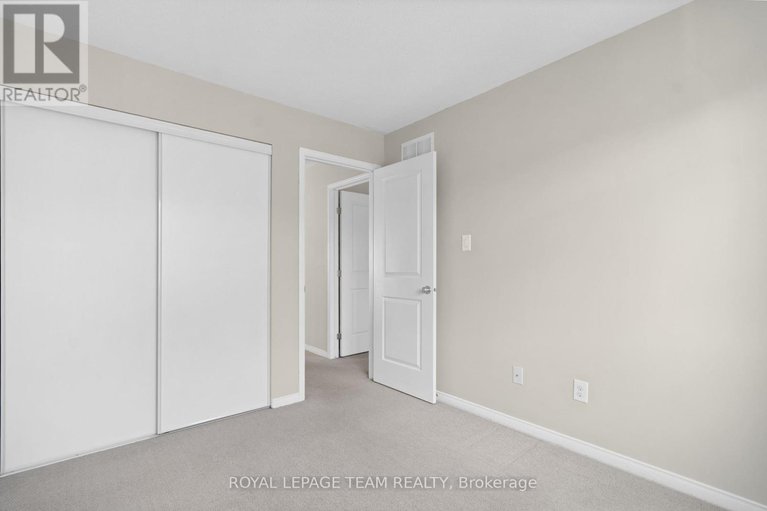 28376167/910-caldermill-private-w/stonebridge/ottawa/ontario/K2J0Z7_25