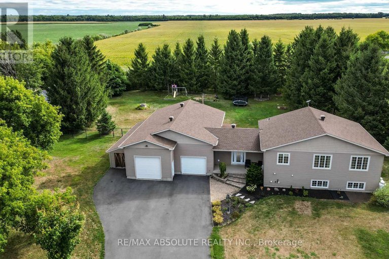 28781773/735-st-thomas-road/russell-twp/russell/ontario/K0A1W0_2