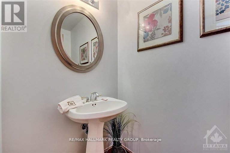 29662785/100-delong-drive/rothwell-heights/ottawa/ontario/K1J7E1_13