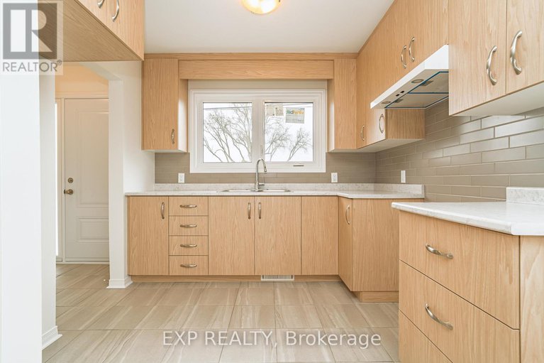 28518975/120-knoxdale-road/manordale/ottawa/ontario/K2G1A7_10