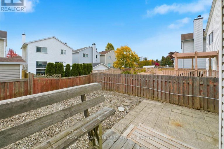 29060732/1791-tache-way/fallingbrookpineridge/ottawa/ontario/K4A2S7_41