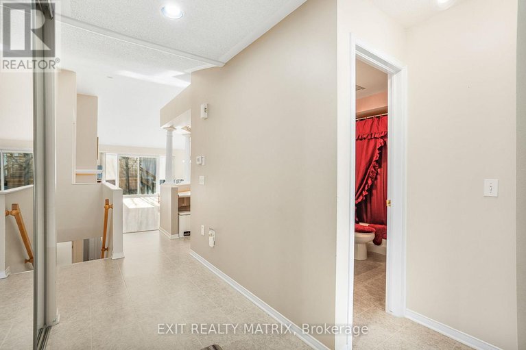 28129877/1241-foxborough-private/beaconwood/ottawa/ontario/K1J1E2_5