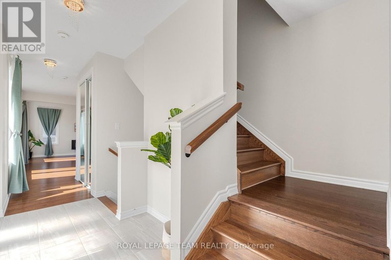 28943826/743-vennecy-terrace/orleans-village/ottawa/ontario/K1W0M8_19