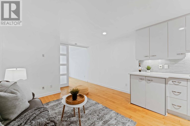 29180075/15-202-st-patrick-street/lower-townbyward-market/ottawa/ontario/K1N5K3_13