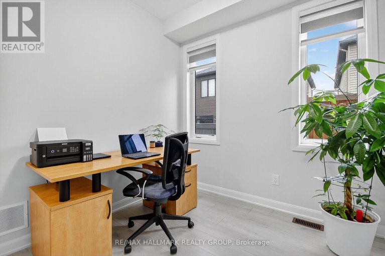 29163962/720-cappamore-drive/half-moon-bay/ottawa/ontario/K2J6W3_7