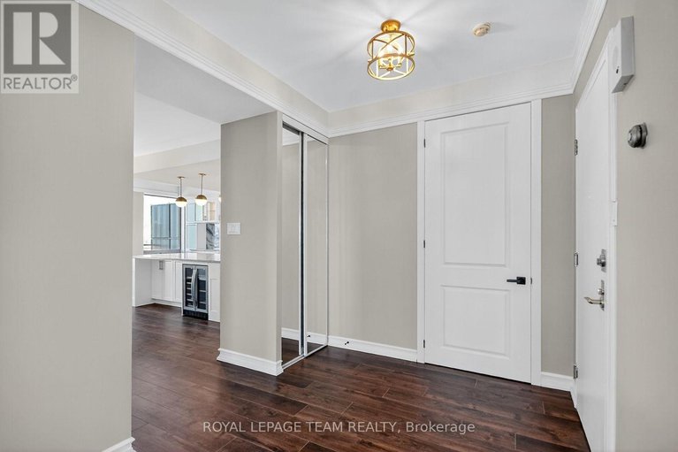 28946102/25092510-515-st-laurent-boulevard/viscount-alexander-park/ottawa/ontario/K1K3X5_4