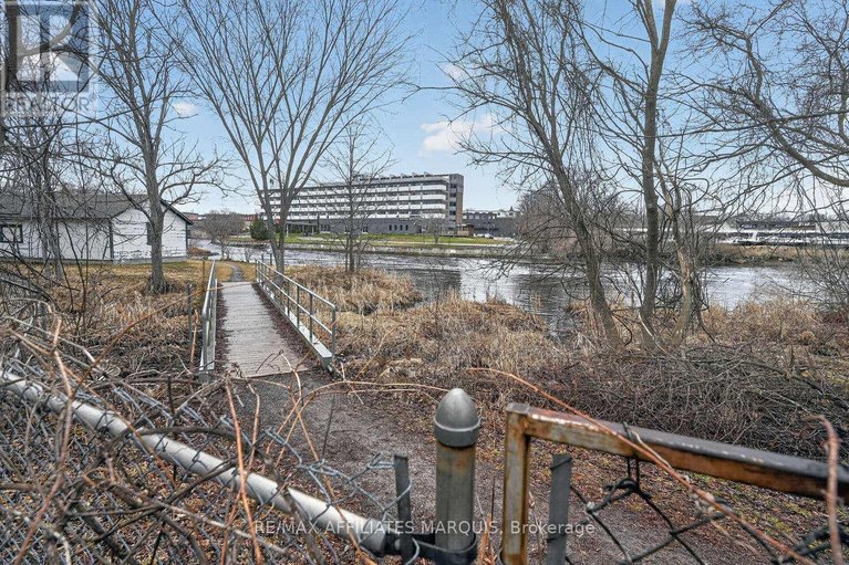 29607389/20-river-street/smiths-falls/smiths-falls/ontario/K7A3S2_35