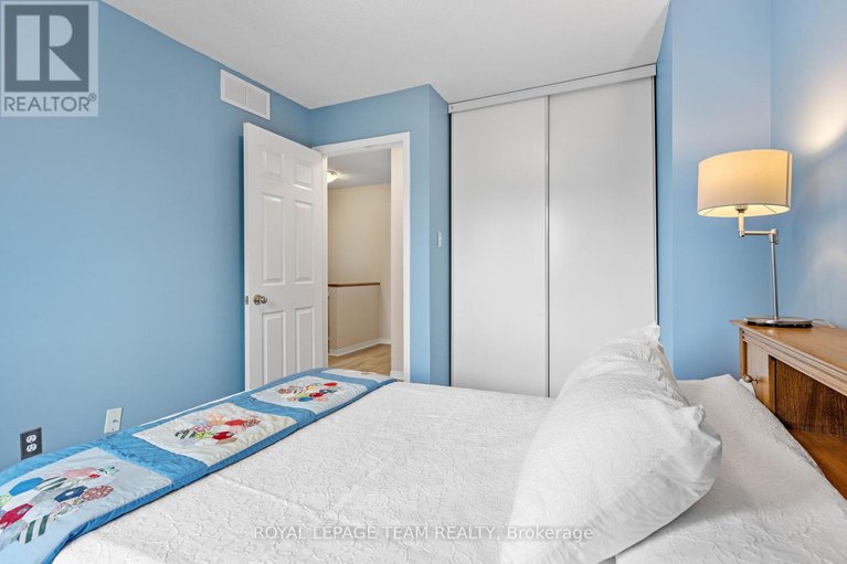 28754665/221-longshire-circle/longfields/ottawa/ontario/K2J4K8_21
