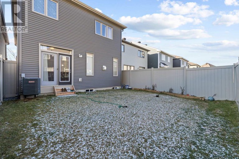 29159461/837-derreen-avenue/stittsville-north/ottawa/ontario/K2S3A7_39