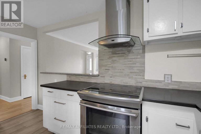 28329411/312-mountbatten-avenue/alta-vistafaircrest-heights/ottawa/ontario/K1H5W3_10