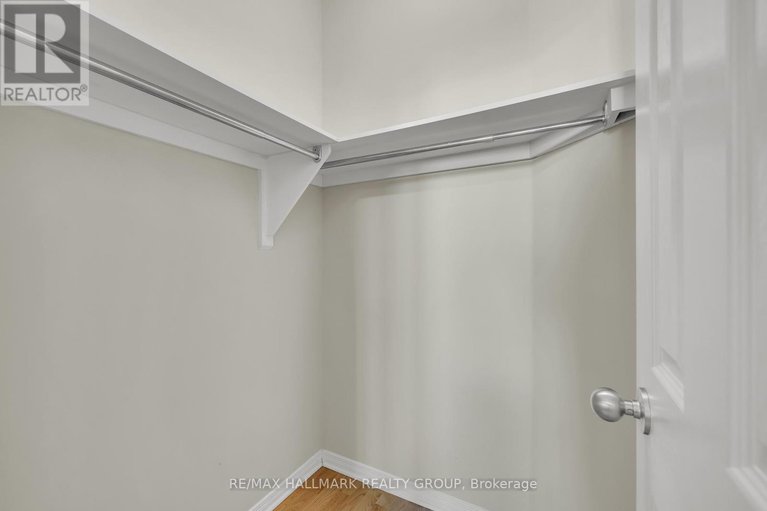 29166577/4-577-reardon-private/heron-gateindustrial-park/ottawa/ontario/K1V2K9_37