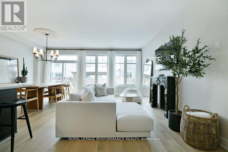28479504/713-cap-diamant-way/camelot/ottawa/ontario/K4A1J6_10