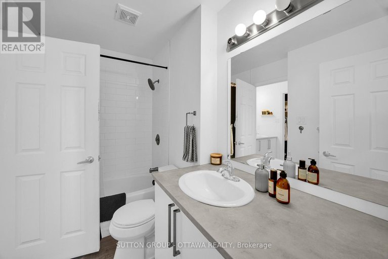 29118047/313-stoneway-drive/barrhaven-east/ottawa/ontario/K2G6E7_18