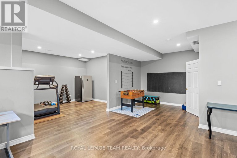 28429148/279-berrigan-drive/longfields/ottawa/ontario/K2J5C3_23