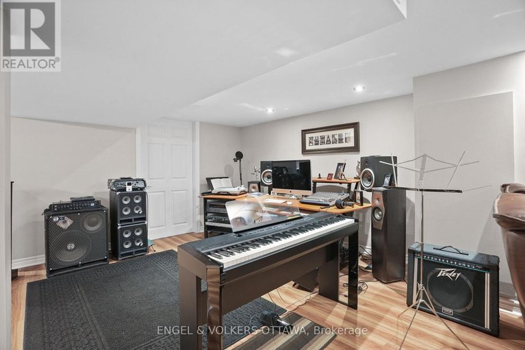 29452050/1278-cheverton-avenue/alta-vista/ottawa/ontario/K1H7P6_23