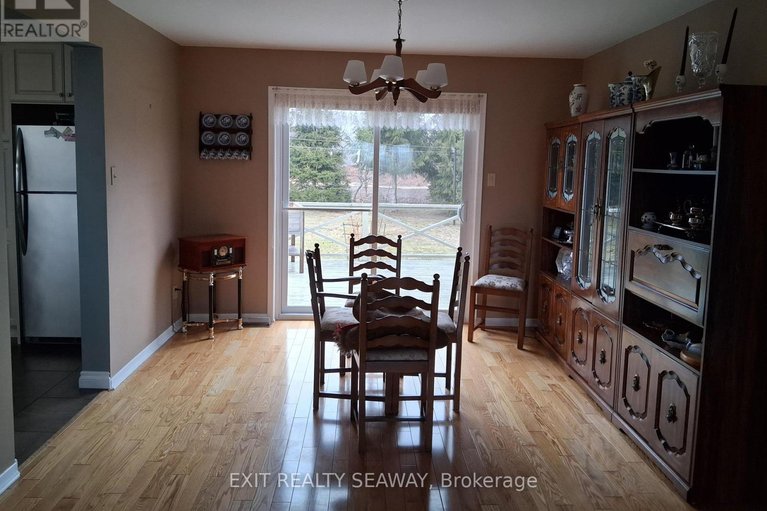 29541382/5514-county-road-16-road-n/iroquois/south-dundas/ontario/K0E1K0_13