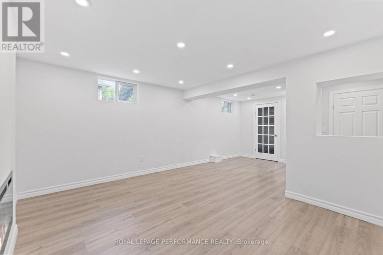 28864707/10-argue-drive/borden-farmstewart-farmcarleton-heightsparkwood-hills/ottawa/ontario/K2E6S1_28