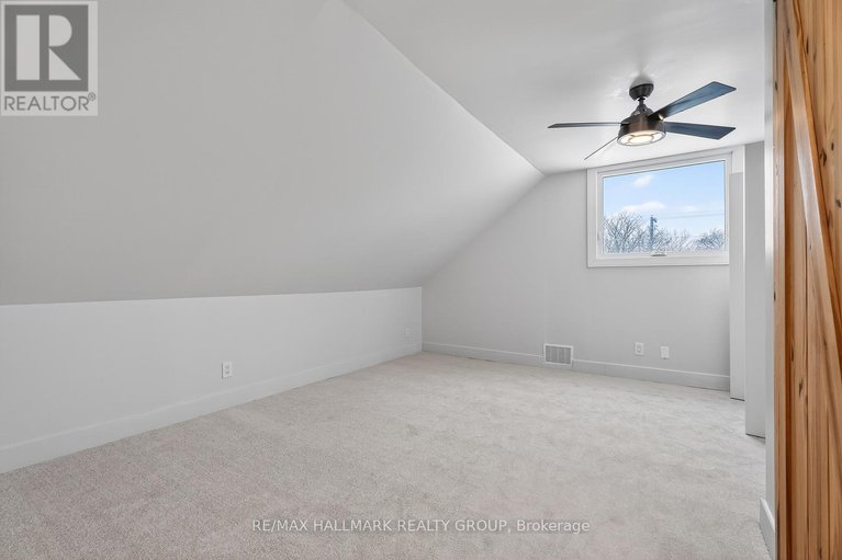 29249197/170-donald-street/overbrookcastle-heights/ottawa/ontario/K1K1M9_30