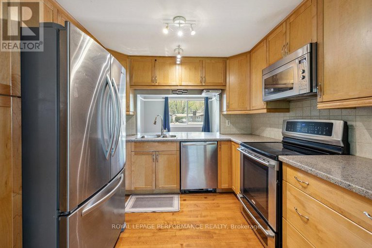 28308473/2045-deerhurst-court/beacon-hill-north/ottawa/ontario/K1J8H2_9