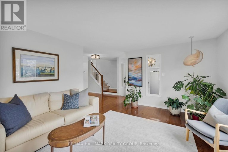 29606718/38-briermoor-crescent/hunt-club-parkgreenboro/ottawa/ontario/K1T3G4_8