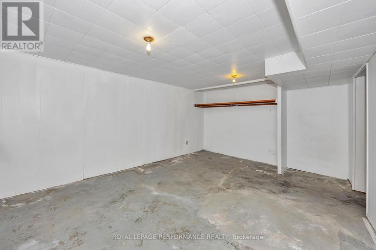 28423853/195-baribeau-street/vanier/ottawa/ontario/K1L7R4_42