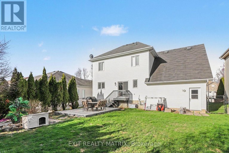29688249/388-quartz-avenue/town-of-rockland/clarence-rockland/ontario/K4K0C7_30
