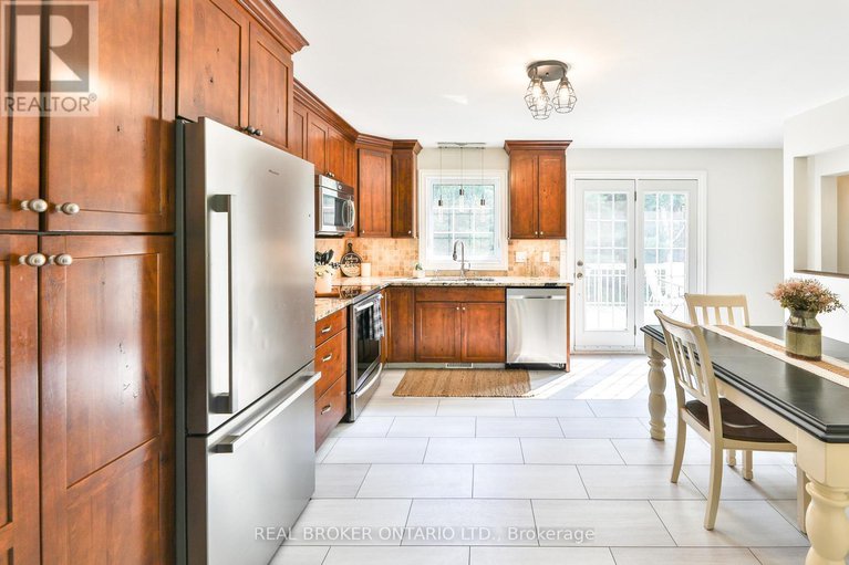 29067289/8-benjamin-lane/north-grenville-twp-kemptville-east/north-grenville/ontario/K0G1J0_11