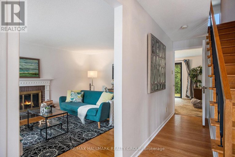 28796892/618-la-verendrye-drive/beacon-hill-north/ottawa/ontario/K1J7C4_4