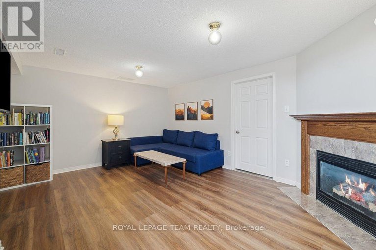 29392302/1493-demeter-street/fallingbrookgardenway-south/ottawa/ontario/K4A5C6_25