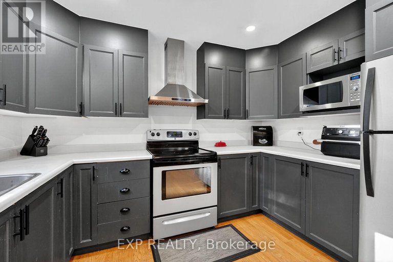 29690360/544-loucks-drive/village-of-russell/russell/ontario/K4R1B6_18