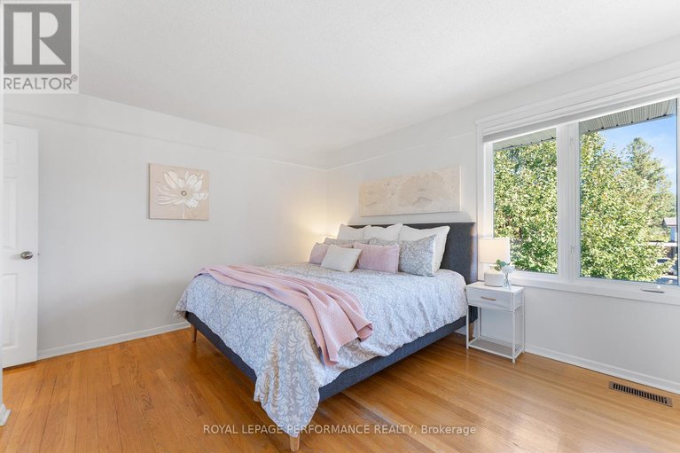 28986696/3026-southmore-drive-e/riverside-park-south/ottawa/ontario/K1V6Z4_32