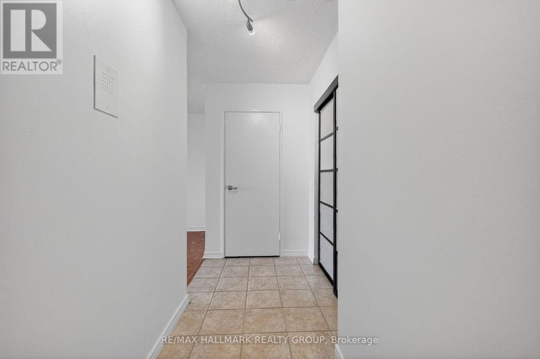 29326115/1408-158c-mcarthur-avenue/vanier/ottawa/ontario/K1L8E7_9