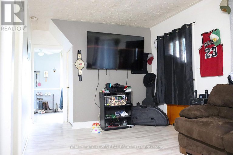 28578805/2577-county-rd-7-road/north-dundas-winchester-twp/north-dundas/ontario/K0C1H0_22