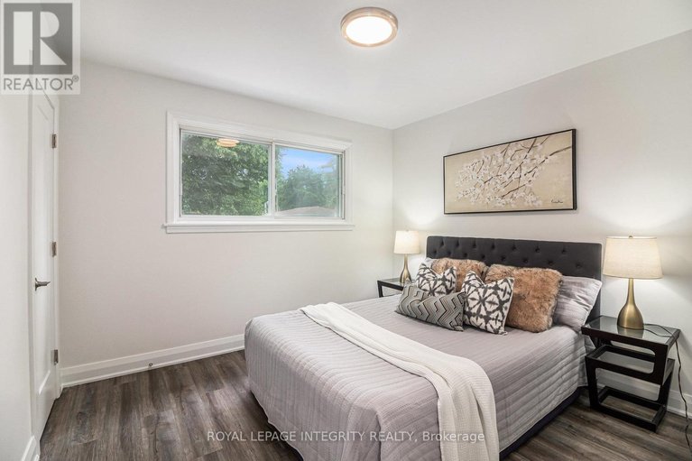 29666459/2389-sheldon-avenue/queensway-terrace-southridgeview/ottawa/ontario/K2C1K4_14