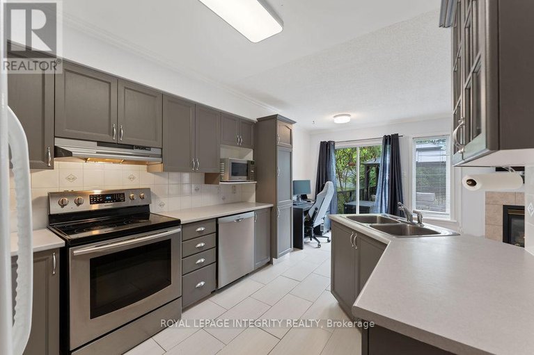 28910387/105-bishops-mills-way/beaverbrook/ottawa/ontario/K2K3C2_10