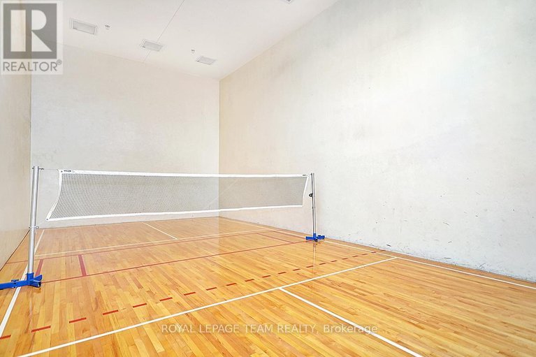 28414487/303-1500-riverside-drive/riverview-park/ottawa/ontario/K1G4J4_24