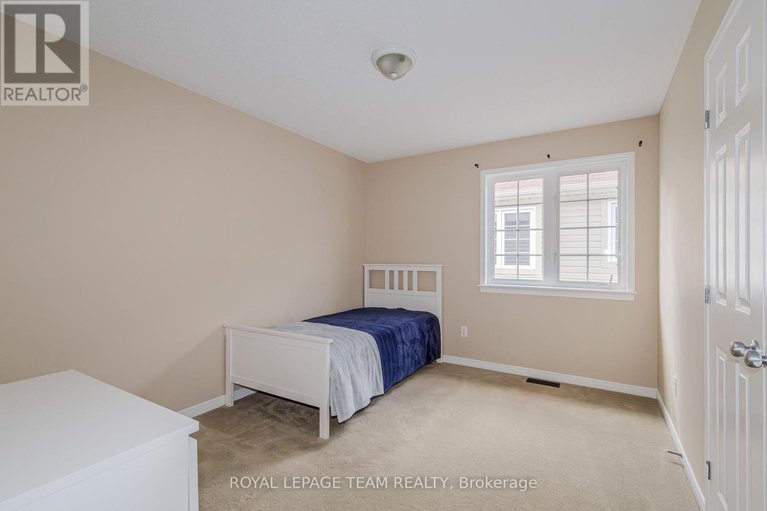 28146852/474-west-ridge-drive-s/stittsville-south/ottawa/ontario/K2S0L1_21